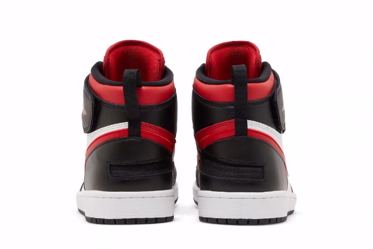 Air Jordan 1 High FlyEase Bred Toe, view 7