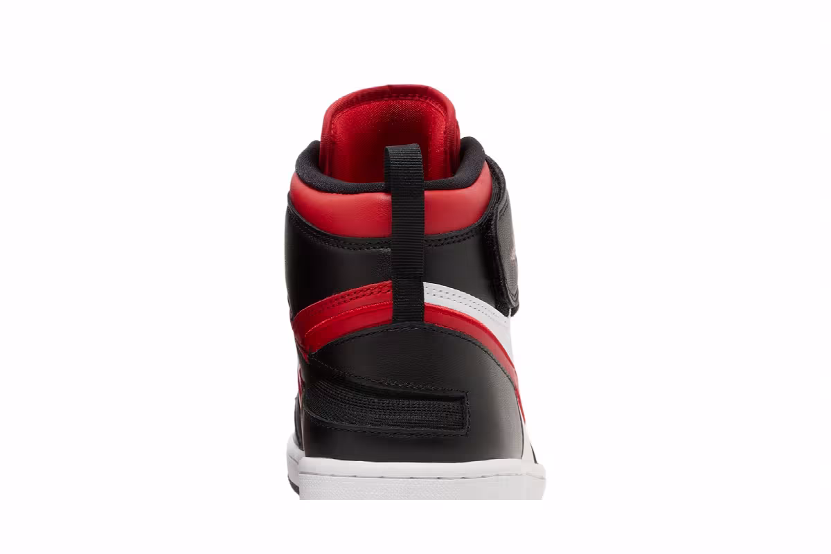 Air Jordan 1 High FlyEase Bred Toe, view 8