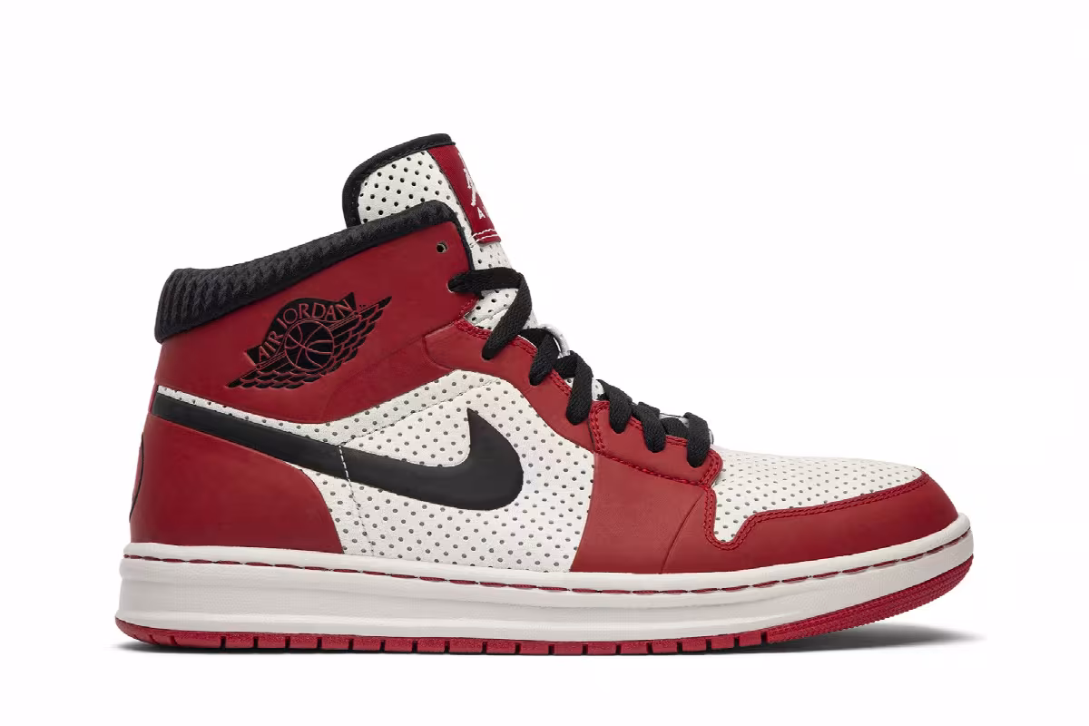 Air Jordan 1 Alpha Chicago, view 2