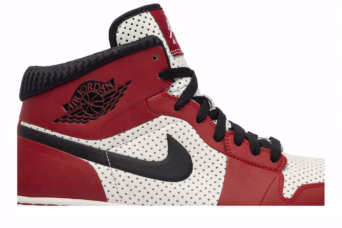 Air Jordan 1 Alpha Chicago, view 3