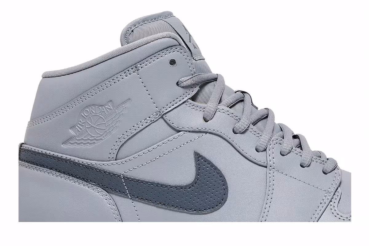 Air Jordan 1 Mid Wolf Grey, view 3