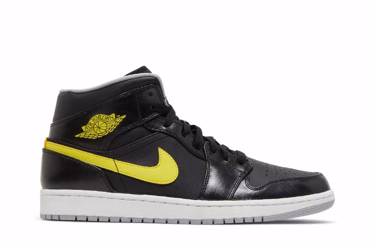 Air Jordan 1 Mid Yellow, view 2