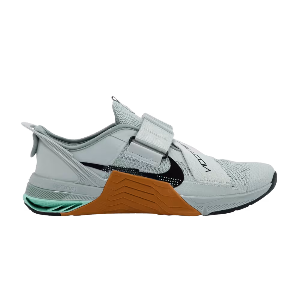 Nike Metcon 7 FlyEase Light Silver Desert Ochre