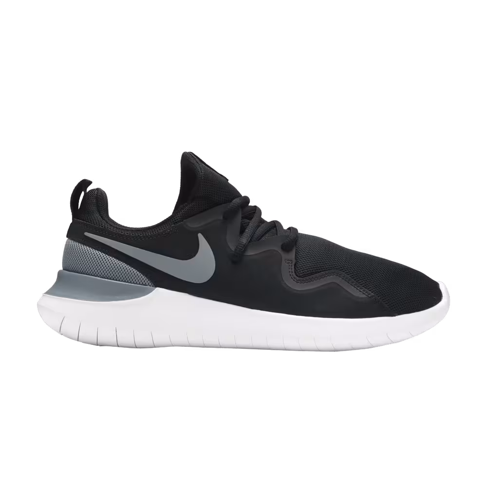 Nike Tessen Black
