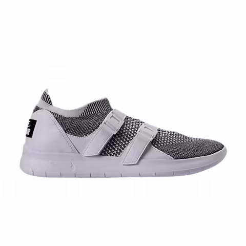 Nike Wmns Air Sock Racer Ultra Flyknit
