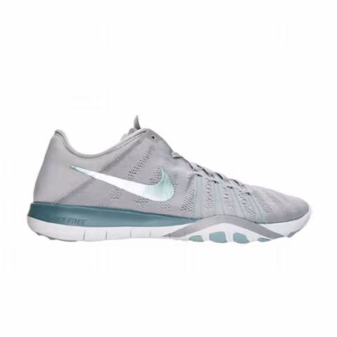 Nike Wmns Free TR 6