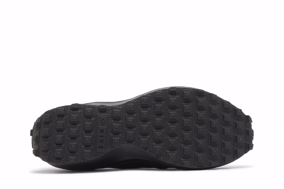 Nike Women's Waffle Debut Triple Black, view 5