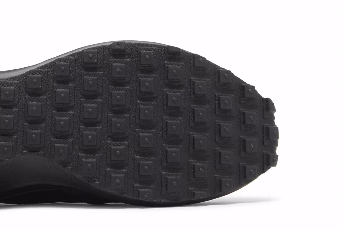 Nike Women's Waffle Debut Triple Black, view 6