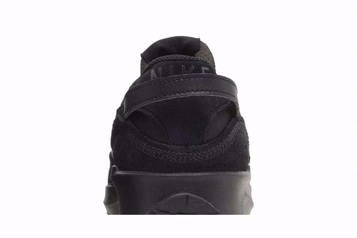 Nike Women's Waffle Debut Triple Black, view 8