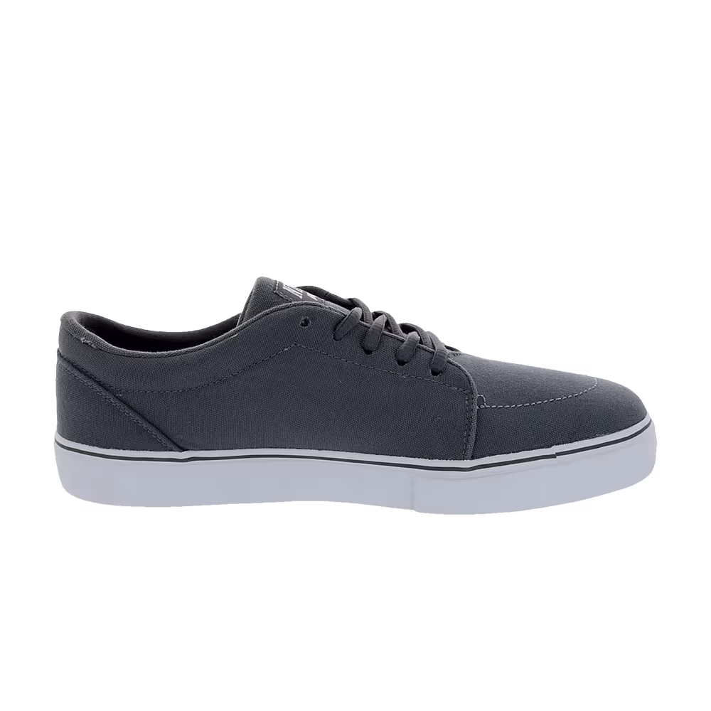 Nike Satire Low Canvas