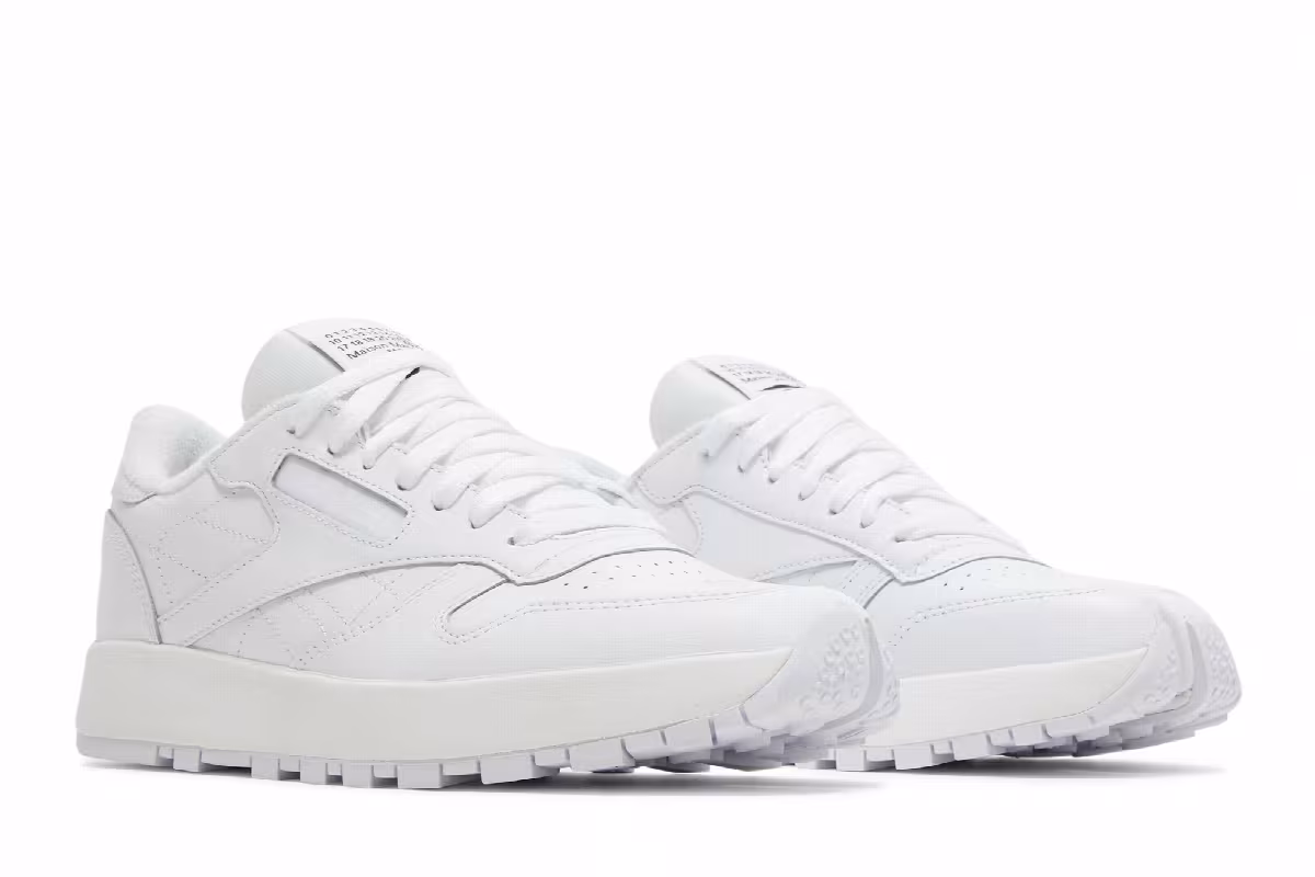 Maison Margiela x Reebok Women's Classic Leather Tabi White, view 9