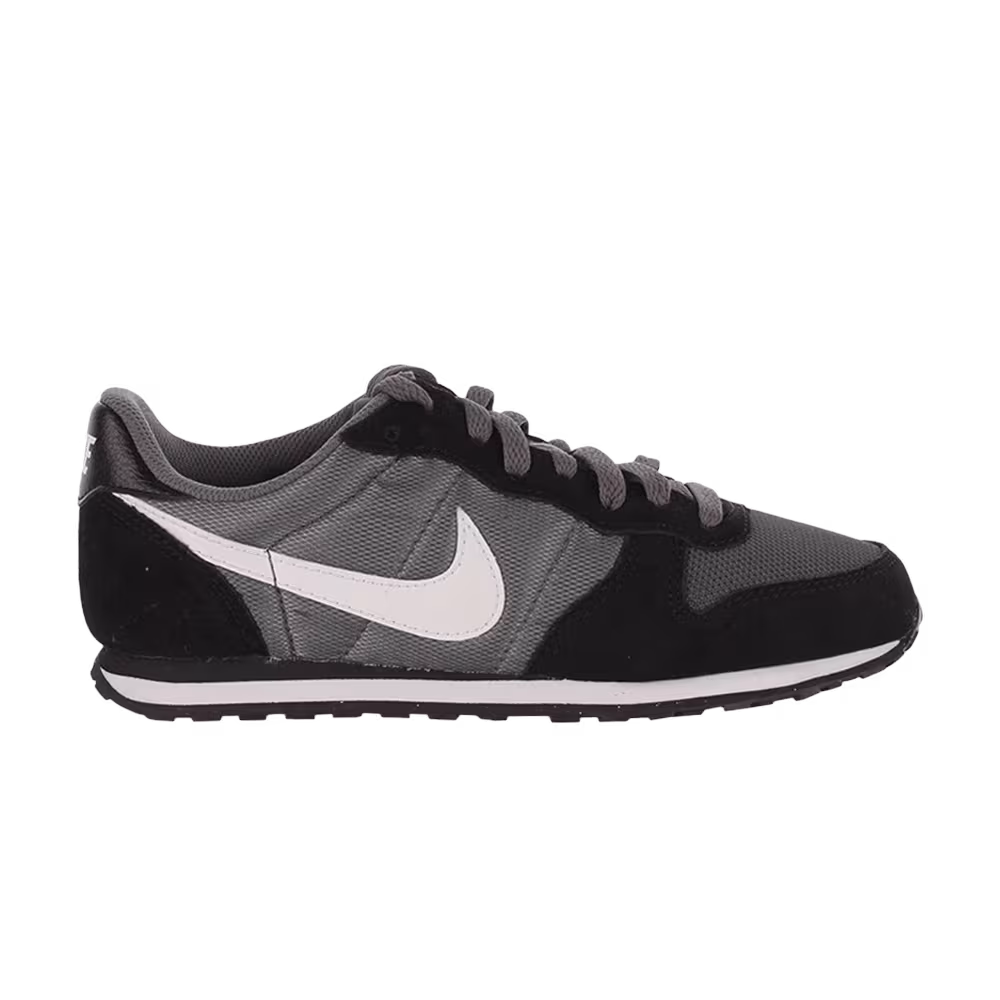 Nike Women's Genicco