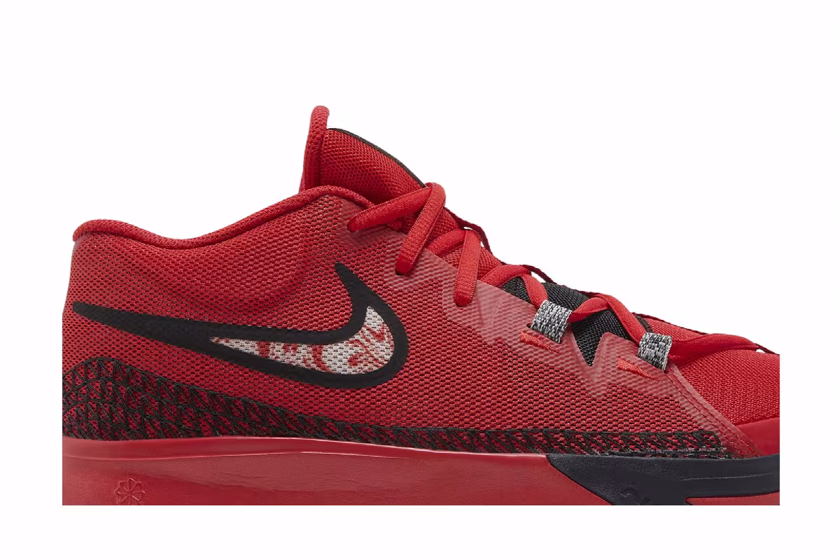 Nike Kyrie Flytrap 6 University Red, view 3