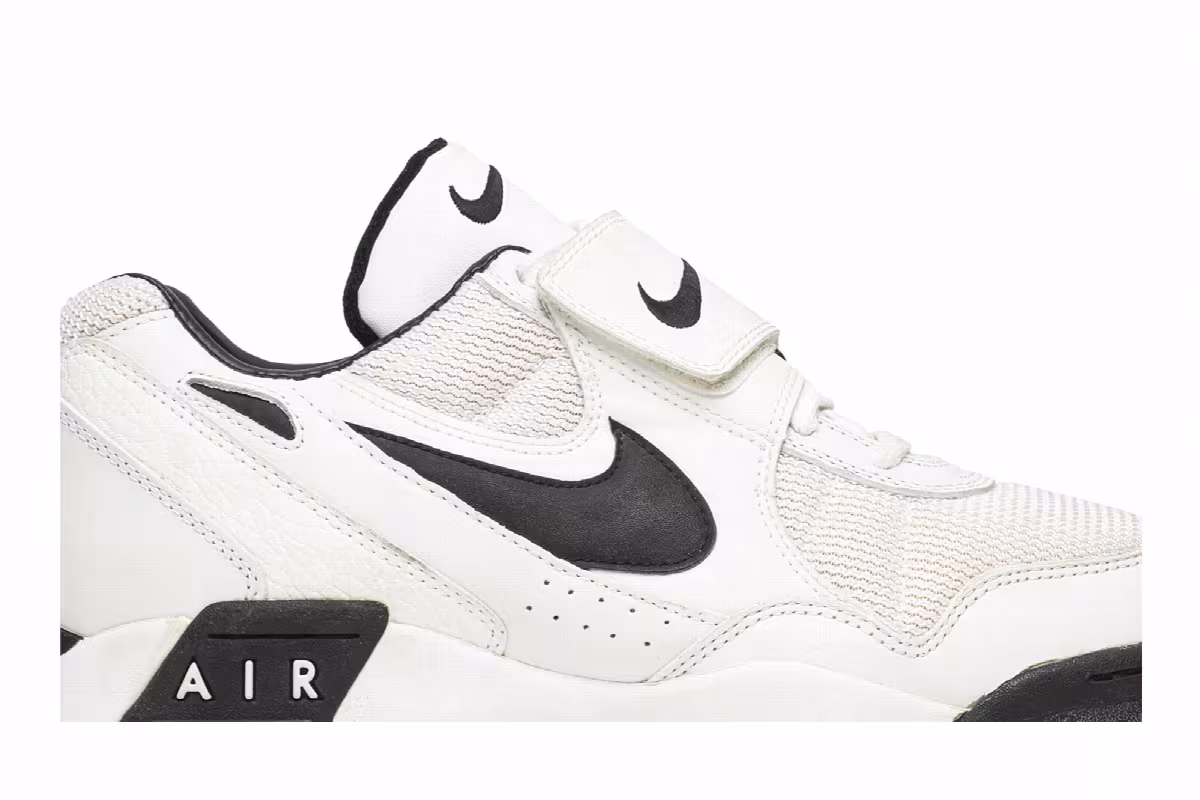 Nike OG Pro Low White Black, view 3