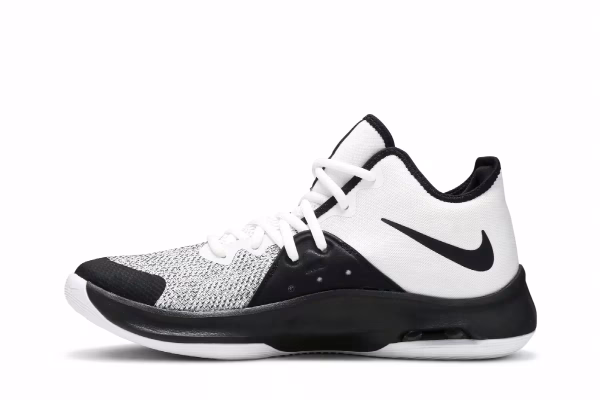 Nike Air Versitile 3 White Black, view 4