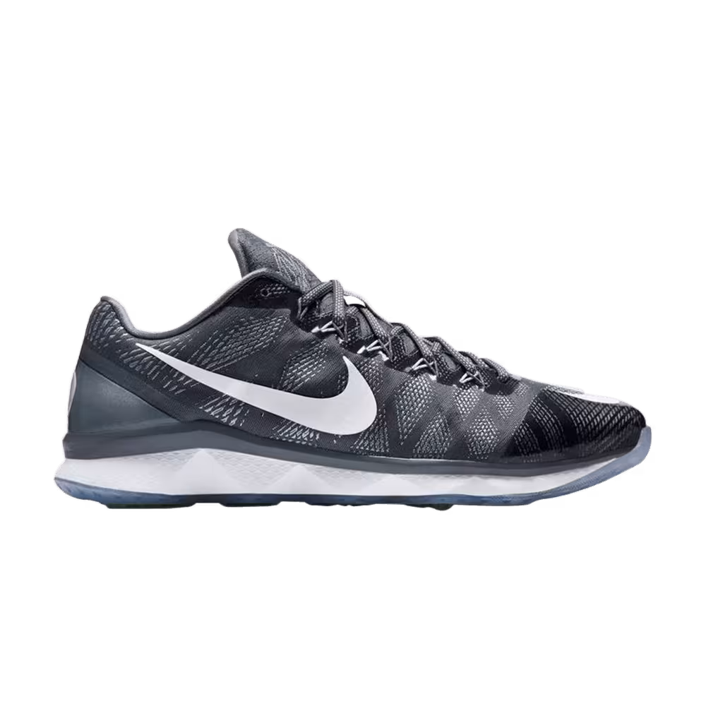 Nike CJ3 Flyweave Trainer