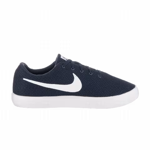 Nike Essentialist