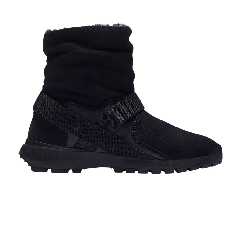 Nike Women's Golkana Boot Triple Black