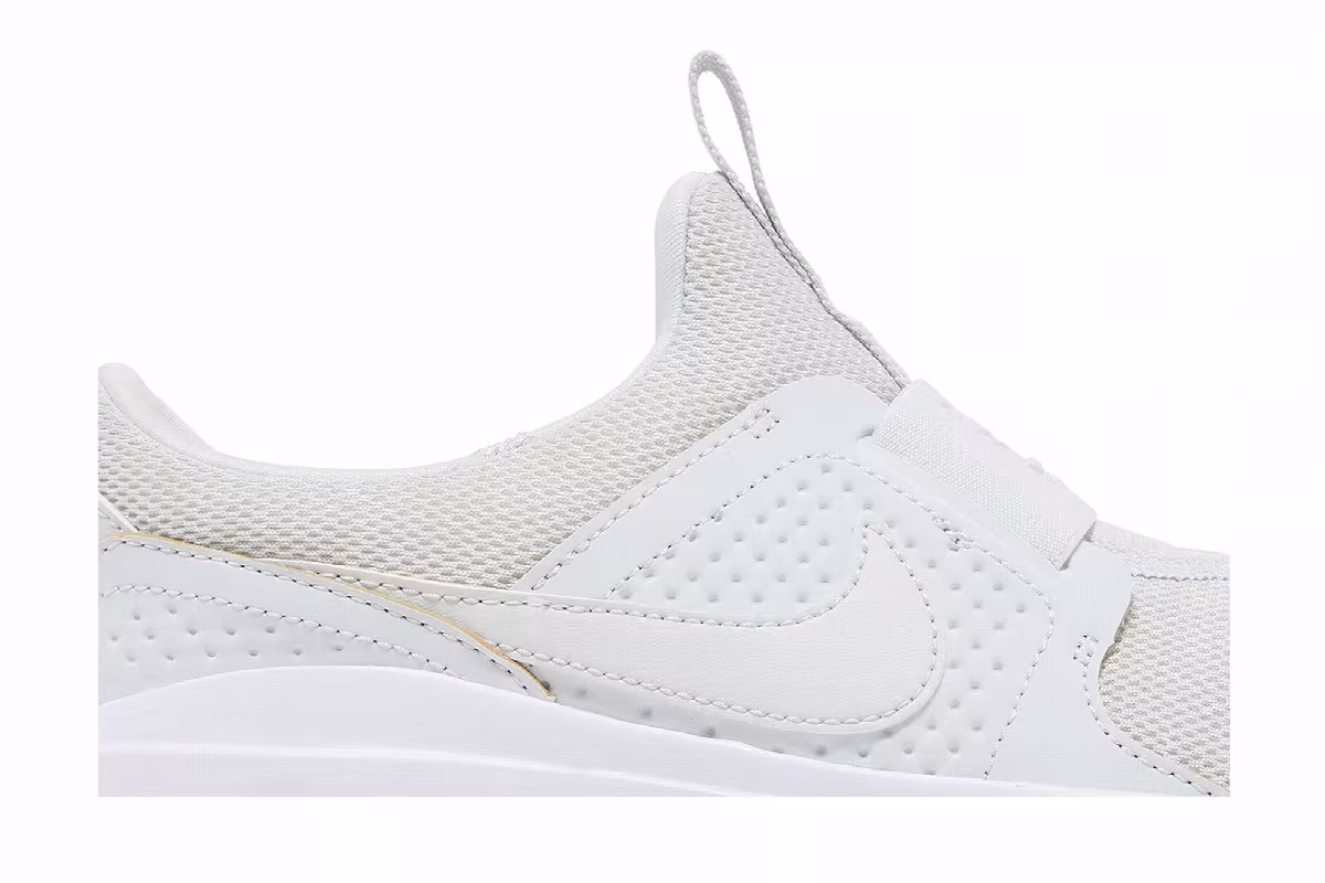 Nike Women's AD Comfort Photon Dust, view 3