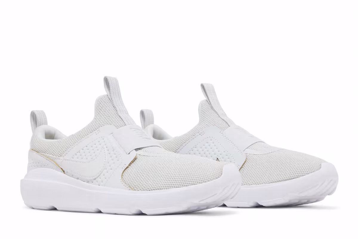 Nike Women's AD Comfort Photon Dust, view 9