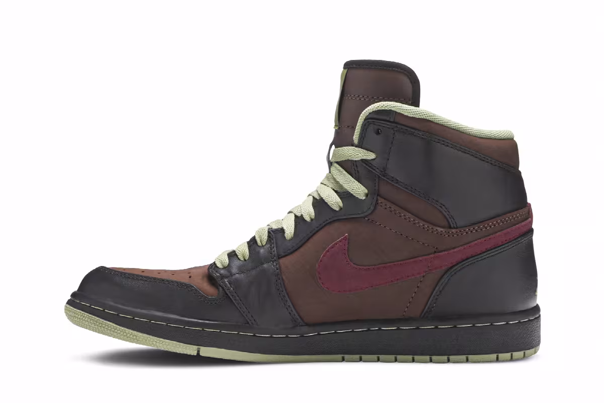 Air Jordan 1 High Velvet Brown, view 4