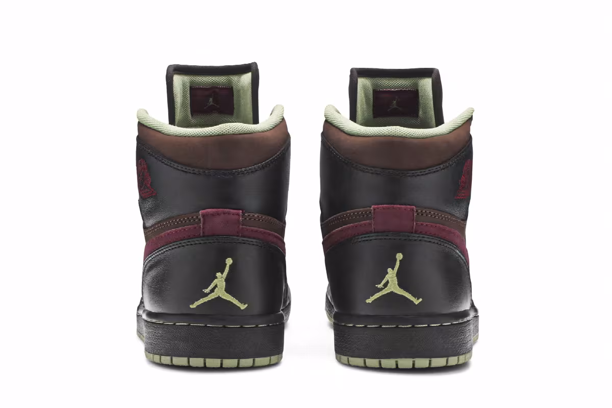 Air Jordan 1 High Velvet Brown, view 7