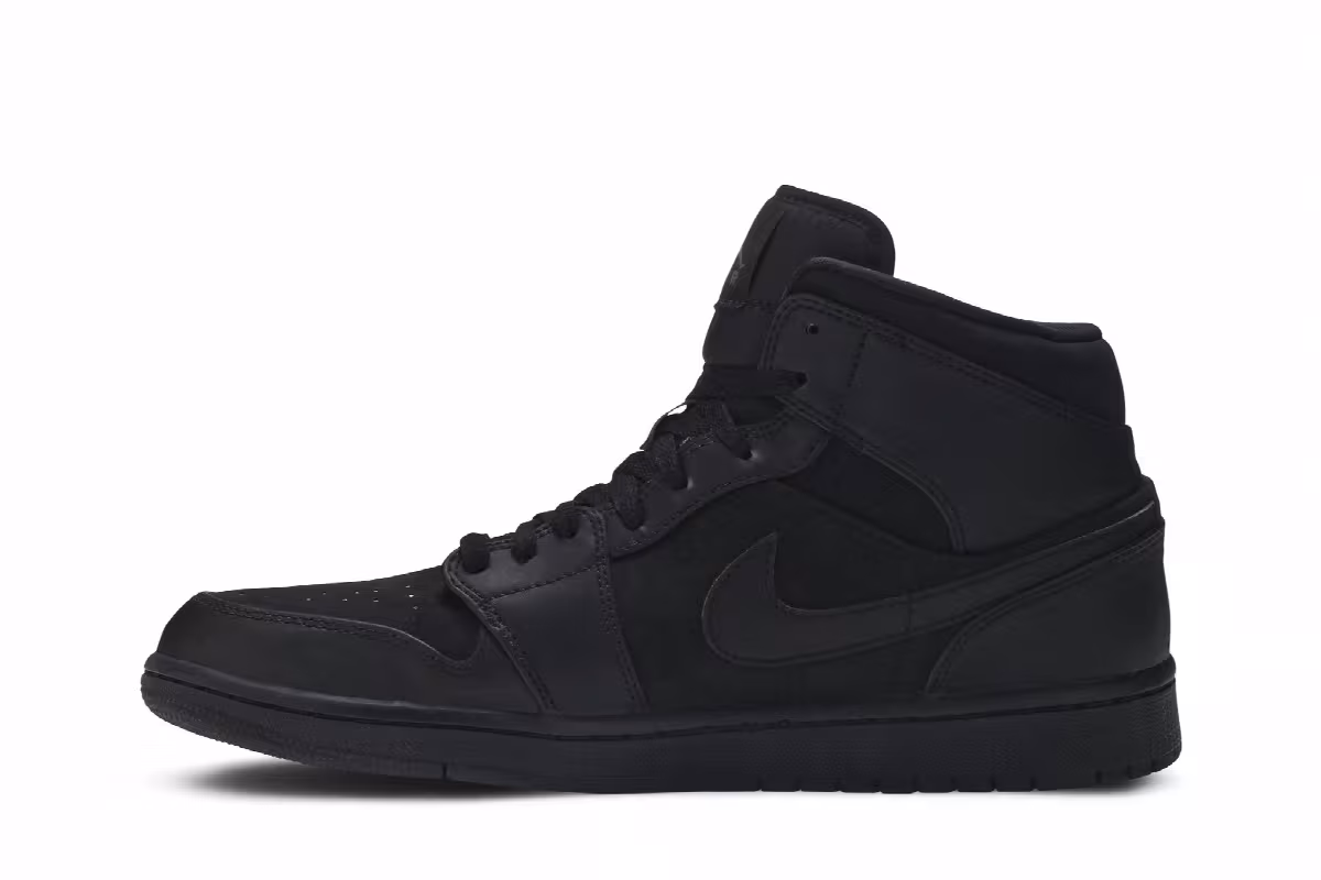 Air Jordan 1 Mid Triple Black, view 4