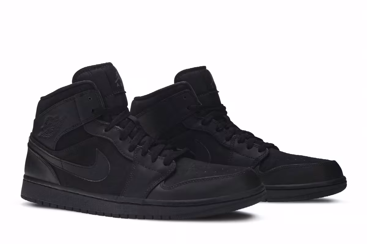 Air Jordan 1 Mid Triple Black, view 9