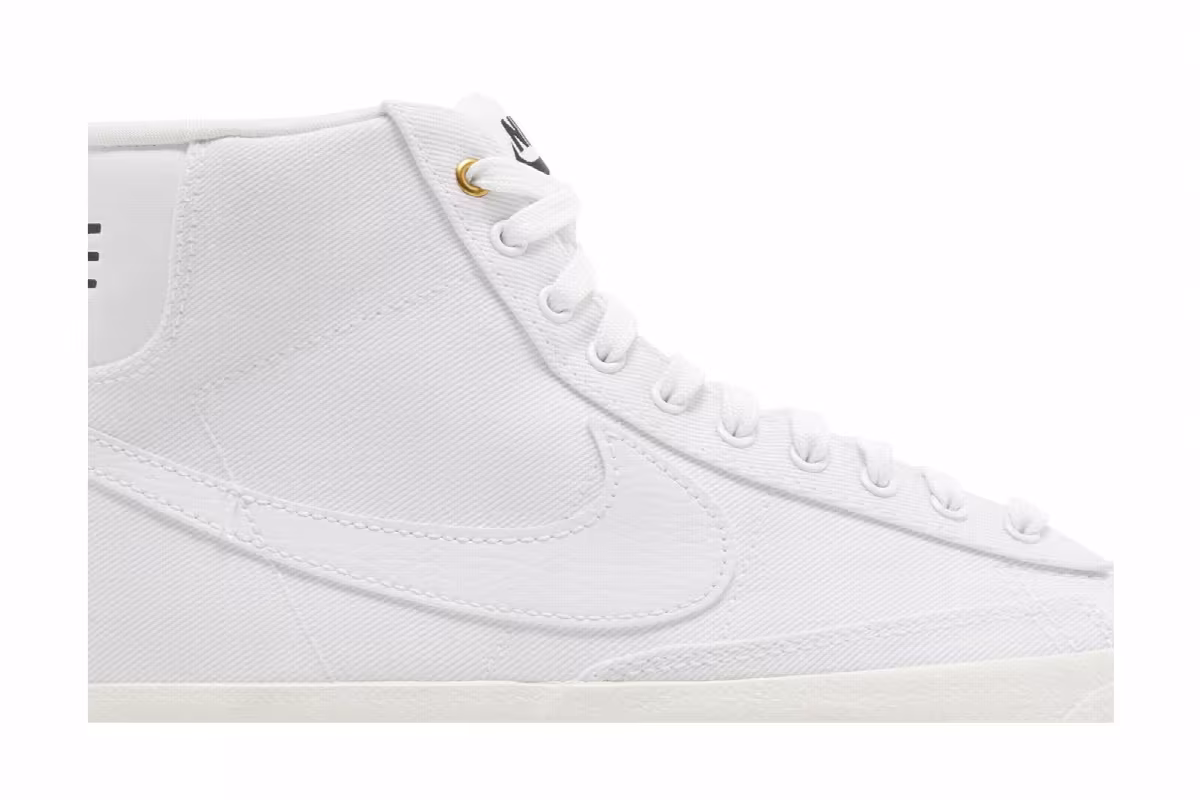 Nike Women's Blazer Mid White, view 3