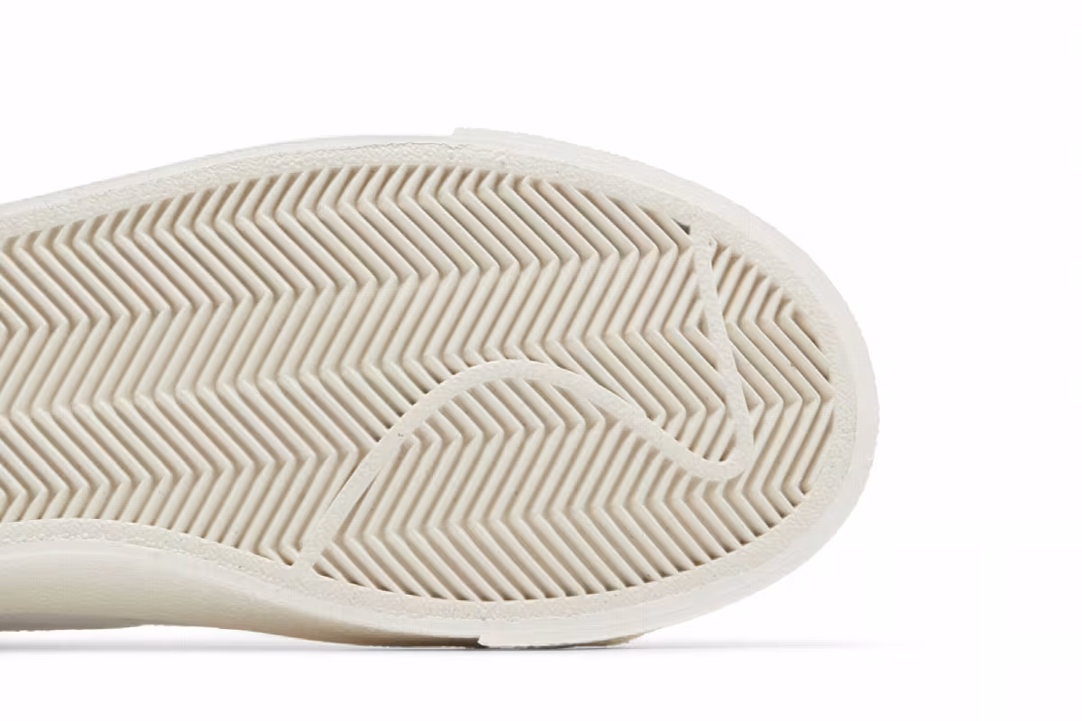 Nike Women's Blazer Mid White, view 6