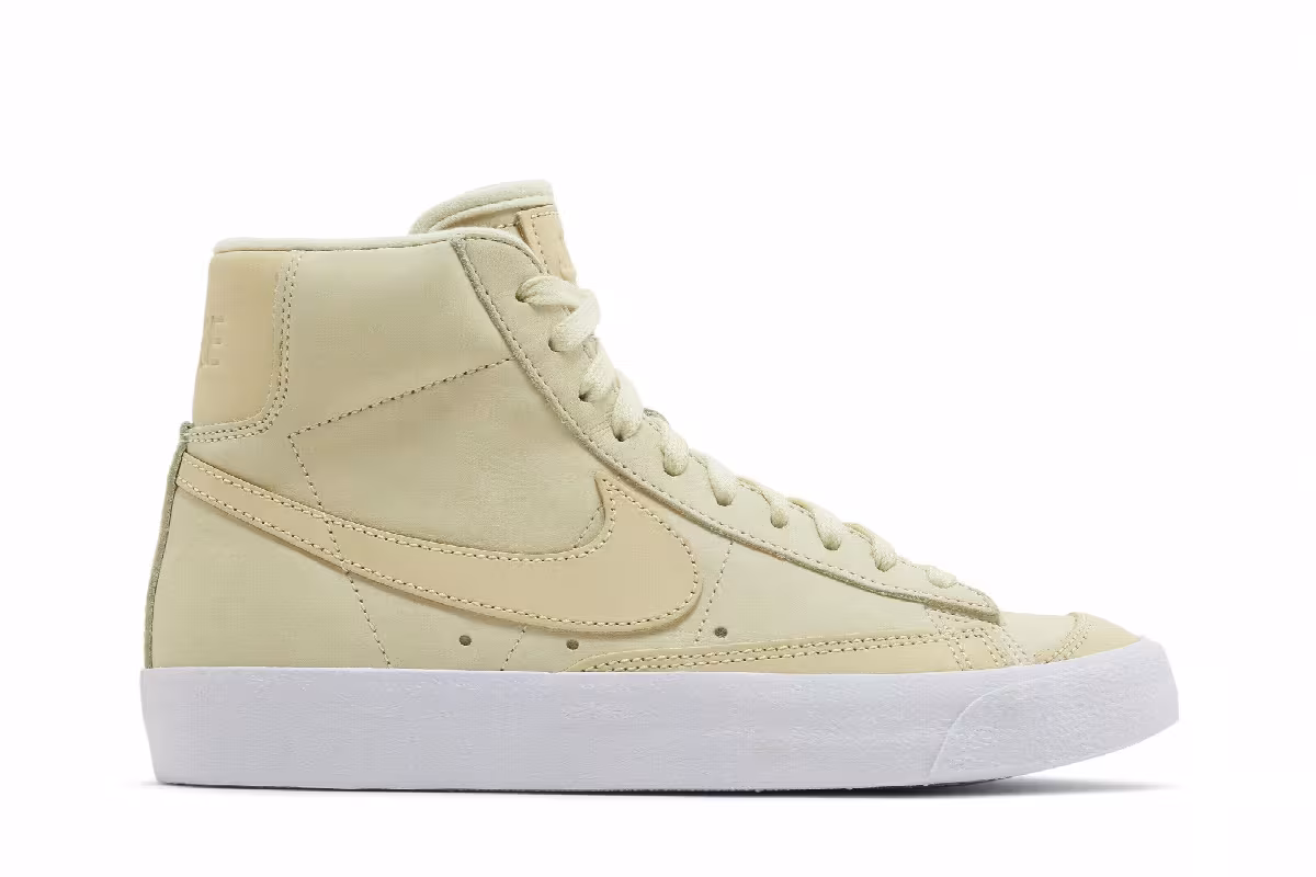 Nike Women's Blazer Mid Premium Alabaster, view 2