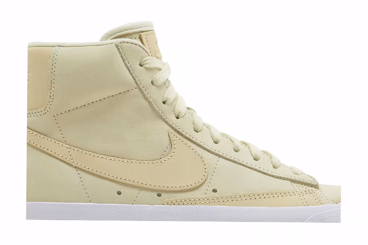 Nike Women's Blazer Mid Premium Alabaster, view 3