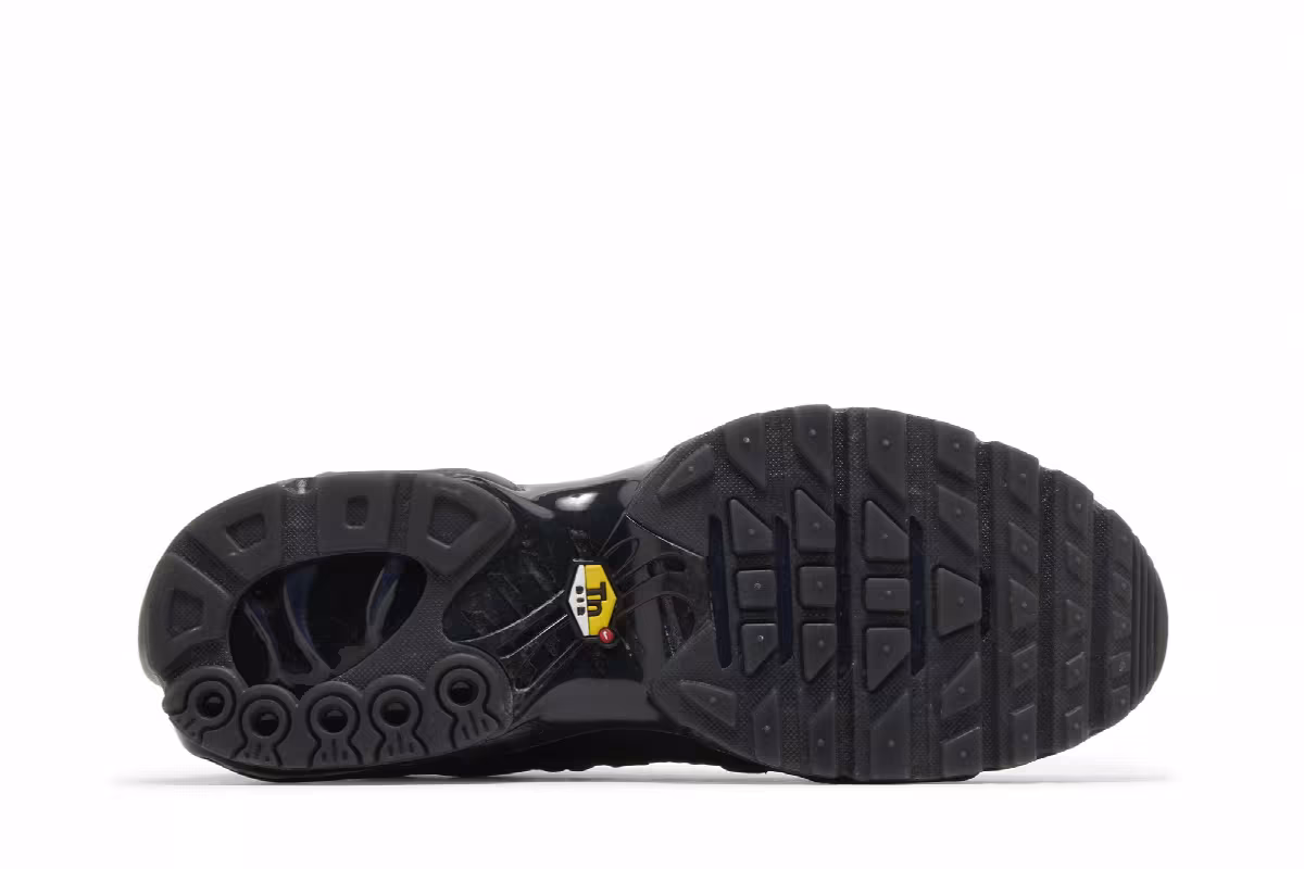 Men's A-Cold-Wall* x Nike Air Max Plus Black, view 5