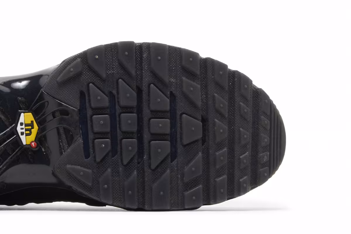 Men's A-Cold-Wall* x Nike Air Max Plus Black, view 6