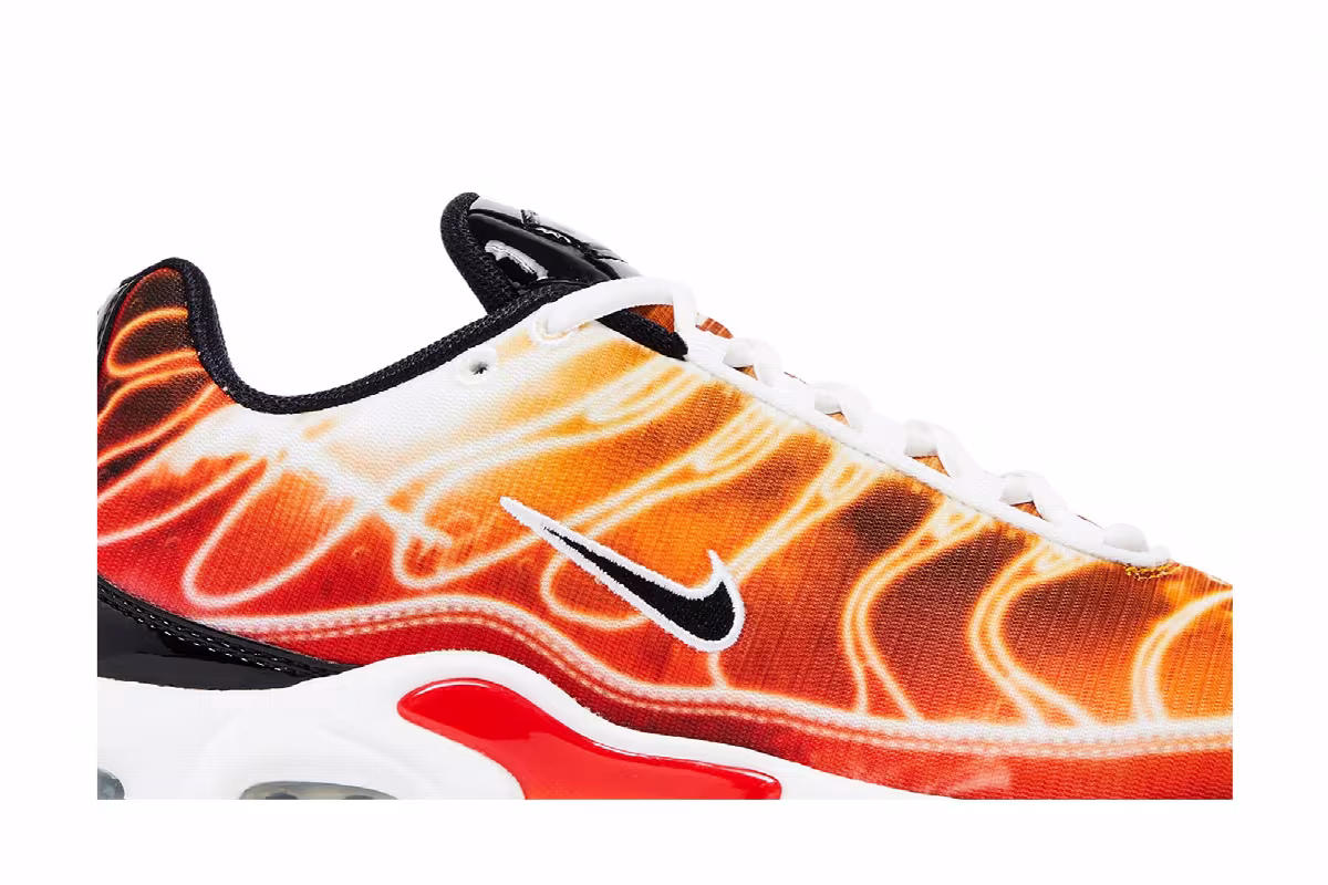 Nike Men's Air Max Plus Light Photography - Sport Red, view 3