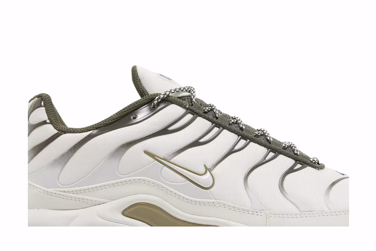 Nike Air Max Plus Phantom Neutral Olive, view 3