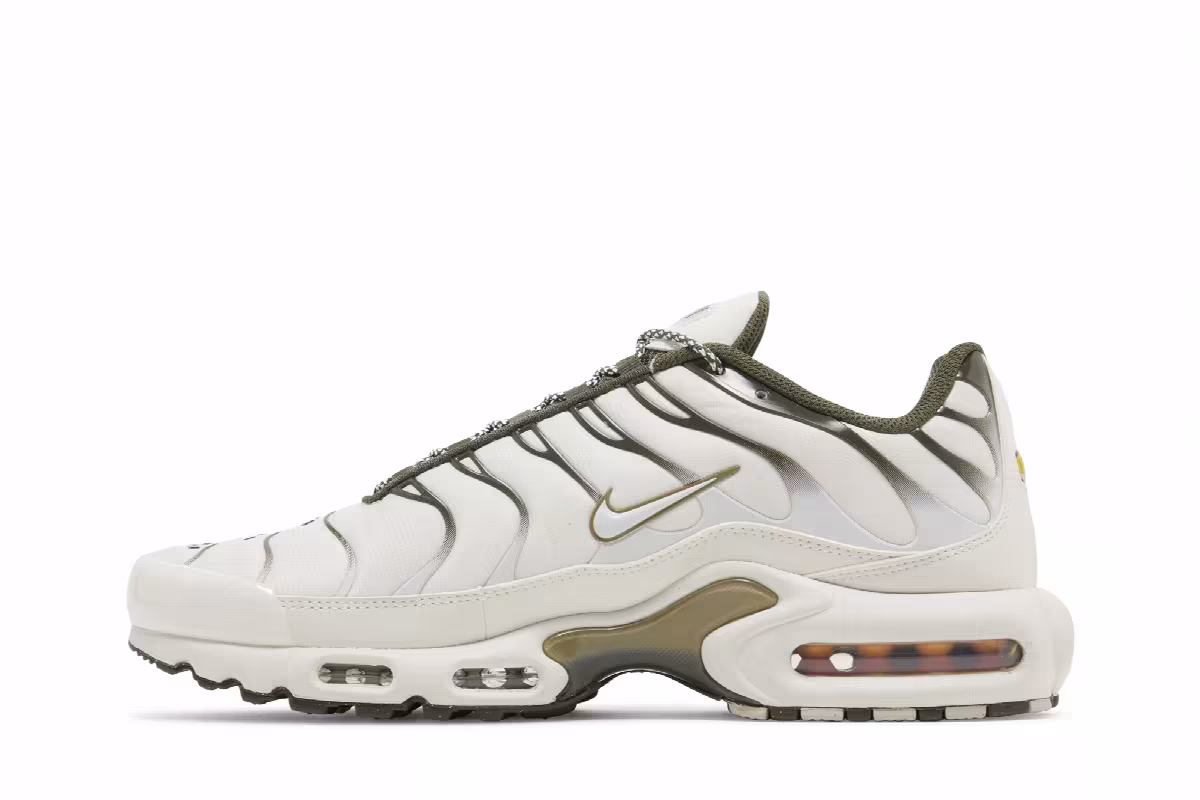 Nike Air Max Plus Phantom Neutral Olive, view 4