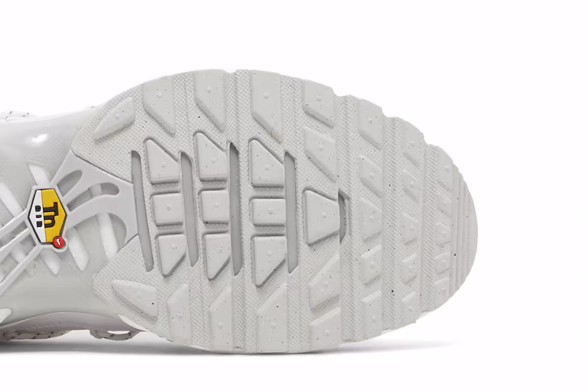 Nike Air Max Plus Utility White Safety Orange, view 6