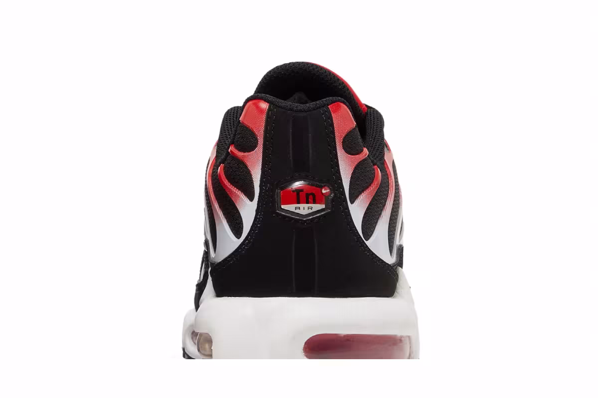 Nike Air Max Plus Black University Red, view 8