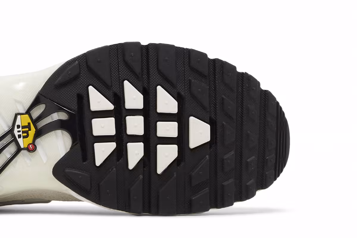 Nike Air Max Plus Pure Platinum, view 6