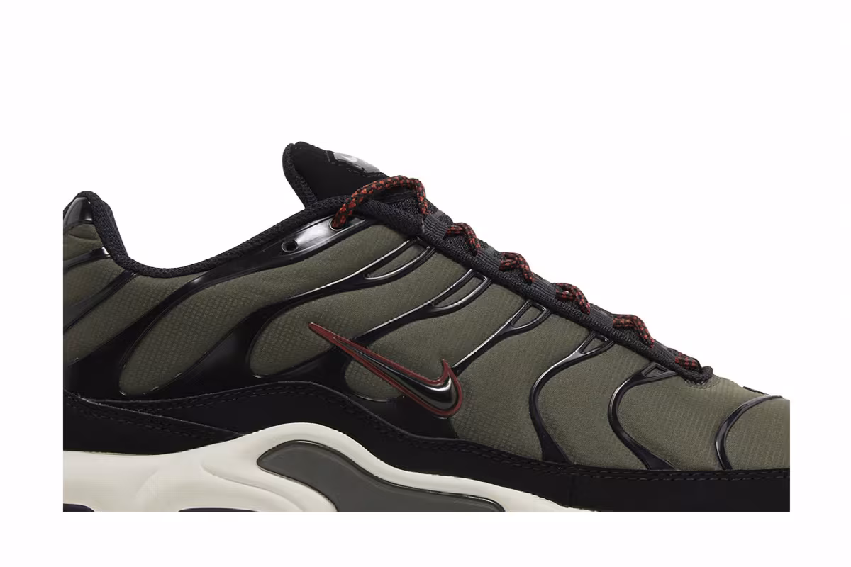Nike Air Max Plus Black Cargo Khaki, view 3