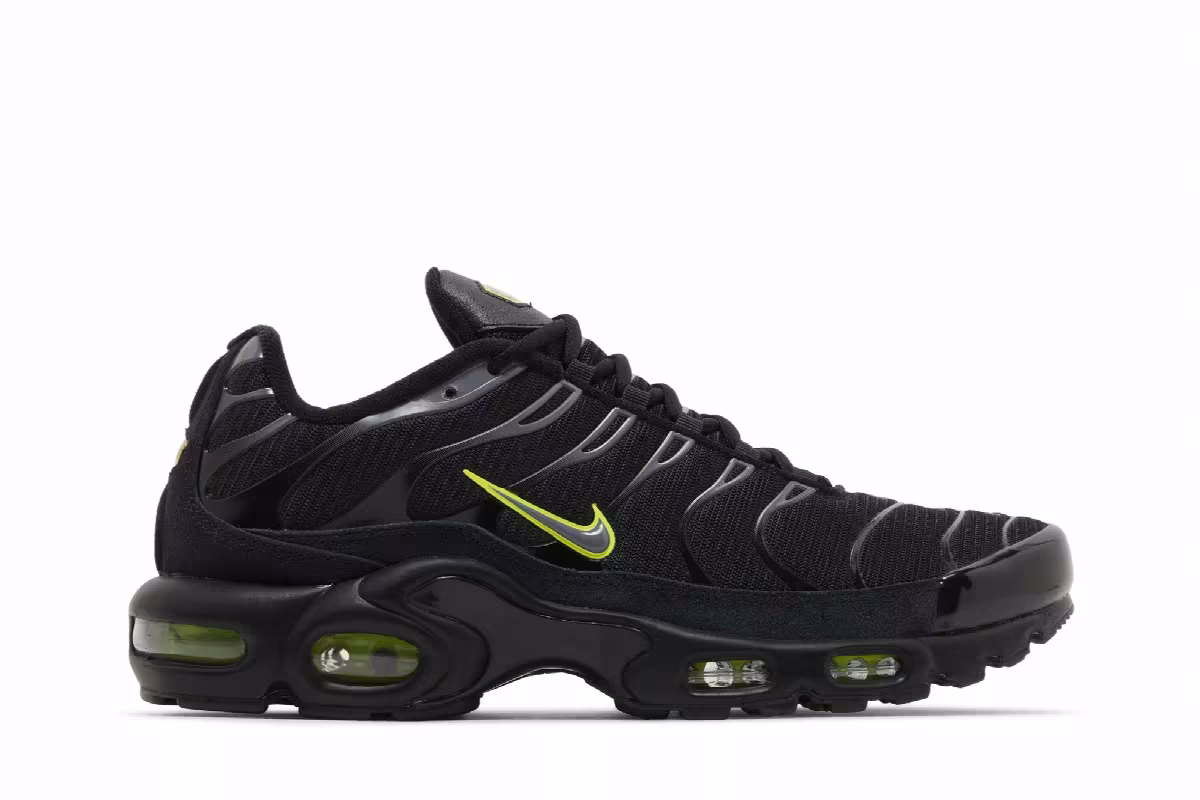 Nike Air Max Plus Black Grey Volt, view 2