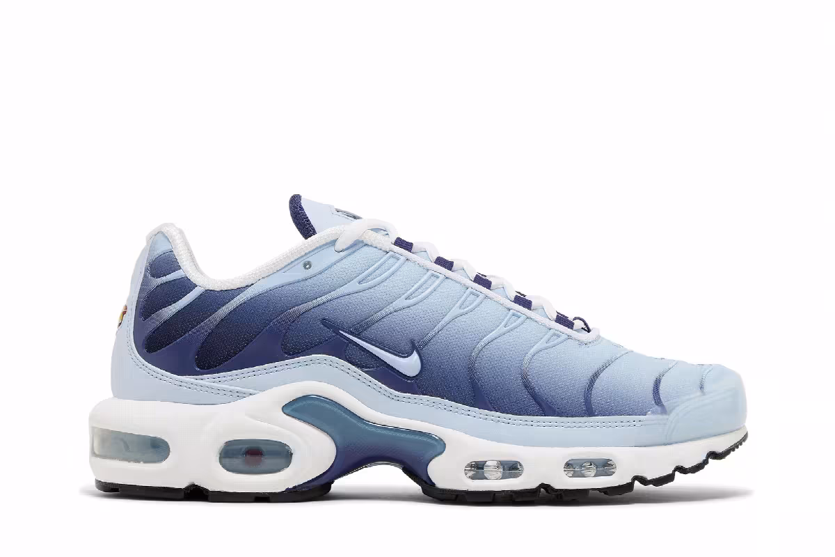 Nike Women's Air Max Plus Celestine Blue, view 2