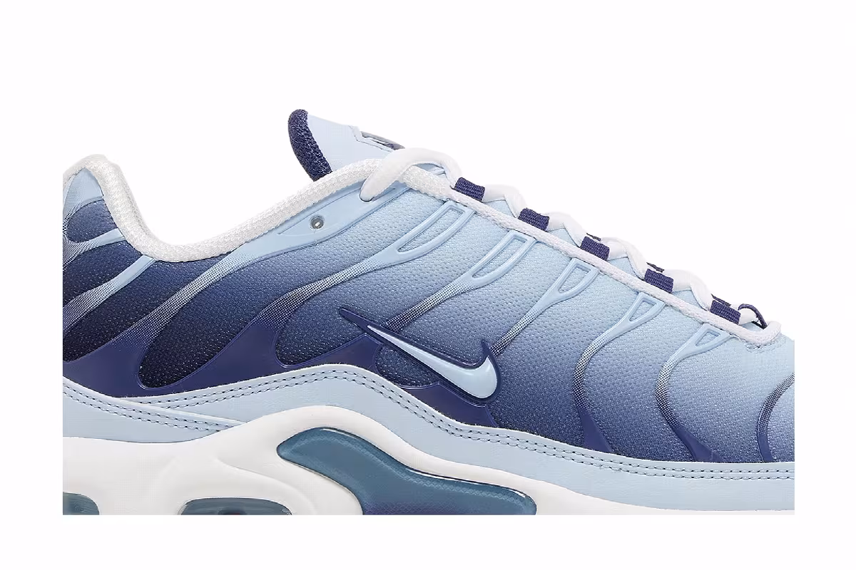 Nike Women's Air Max Plus Celestine Blue, view 3