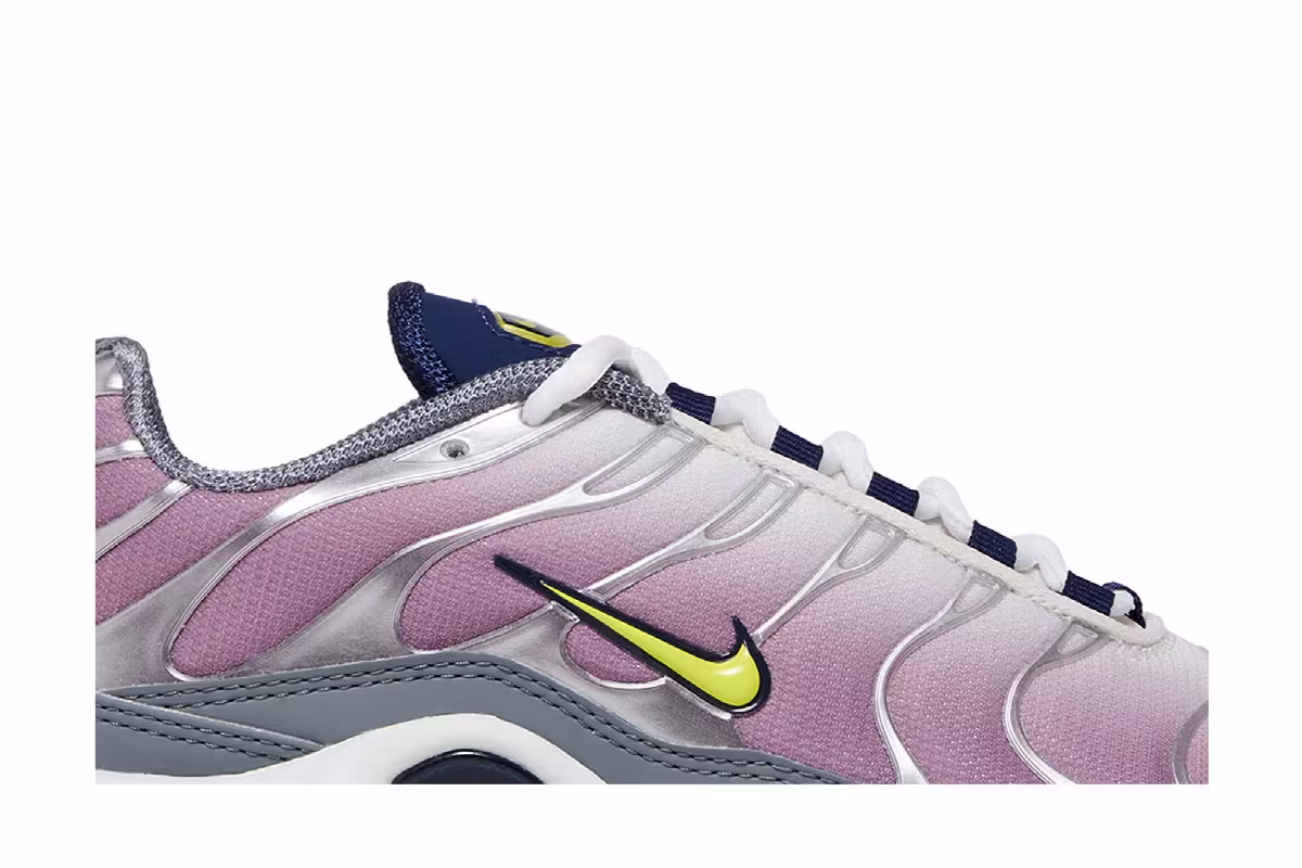 Nike Women's Air Max Plus Violet Dust High Voltage, view 3