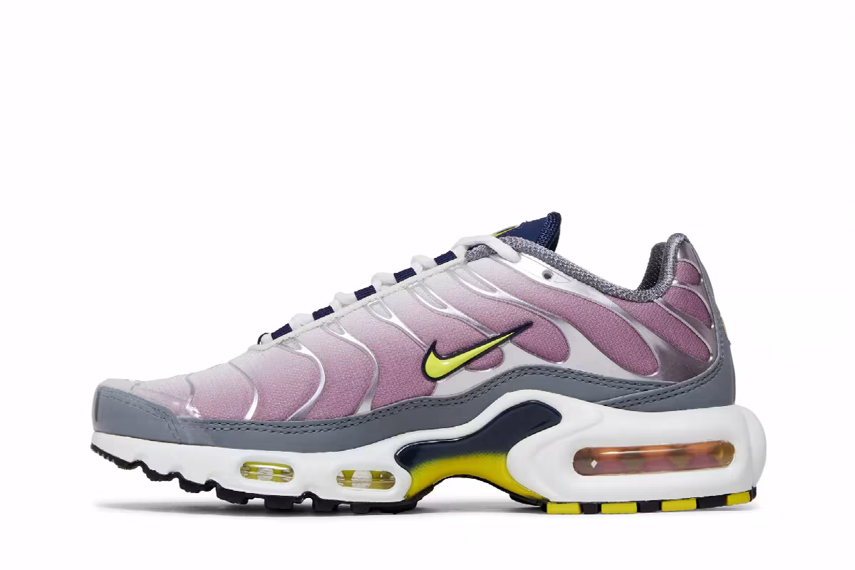 Nike Women's Air Max Plus Violet Dust High Voltage, view 4