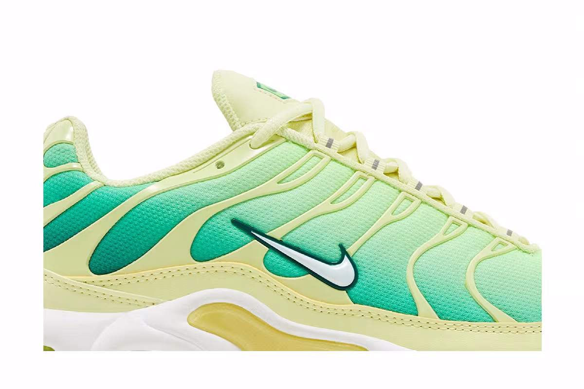 Nike Women's Air Max Plus Lemon Lime, view 3