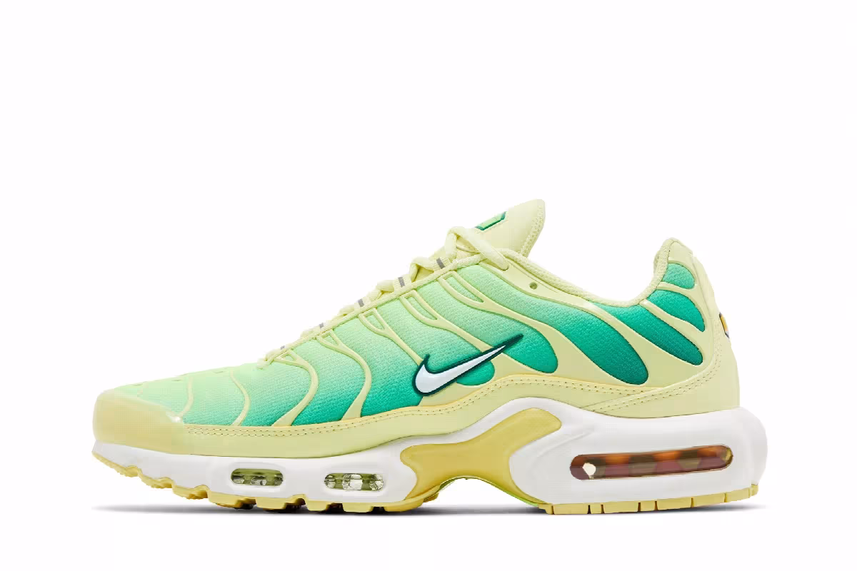 Nike Women's Air Max Plus Lemon Lime, view 4