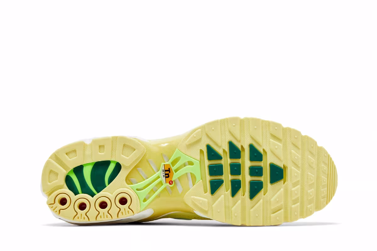Nike Women's Air Max Plus Lemon Lime, view 5