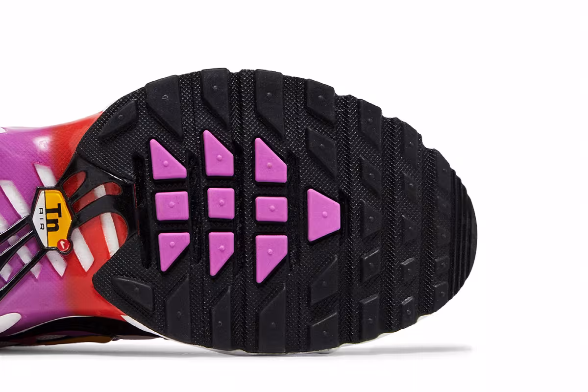 Nike Women's Air Max Plus Fuchsia Picante Gradient, view 6